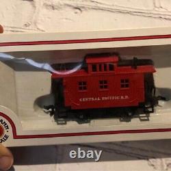 Bachmann HO Scale Electric Train with cars and buildings