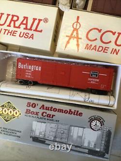 HUGE HO Scale Train Lot! Accurail Boxcars Model + JAKKS PACIFIC POWER TRACKS