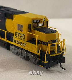 Life-Like N-Scale Model Train No. 7434 GP60 Locomotive Santa Fe BNSF #8720
