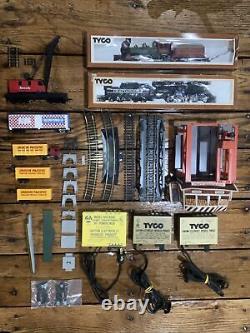 Vintage Tyco Ho Scale Electric Train Lot and Accesories Over 30 Pieces