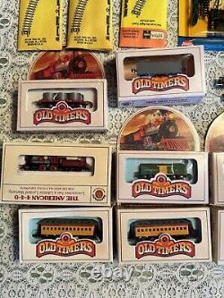 Bachmann Anciens Modèles de Trains Miniatures N à l'échelle avec Lots de Wagons et Accessoires
