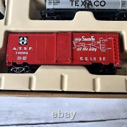 HO Scale Life-Like THUNDERING RAILS 8766 Santa Fe 3500 Model Train Set TESTED <br/> Echelle HO Life-Like THUNDERING RAILS 8766 Santa Fe 3500 Modèle de train Testé