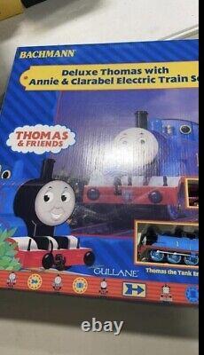 Le train miniature Thomas HO à l'échelle Baccman avec Clarabel et Annie aux yeux mobiles