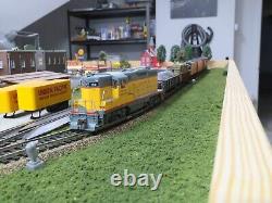 Maquette de train miniature à l'échelle Ho (voir les photos)